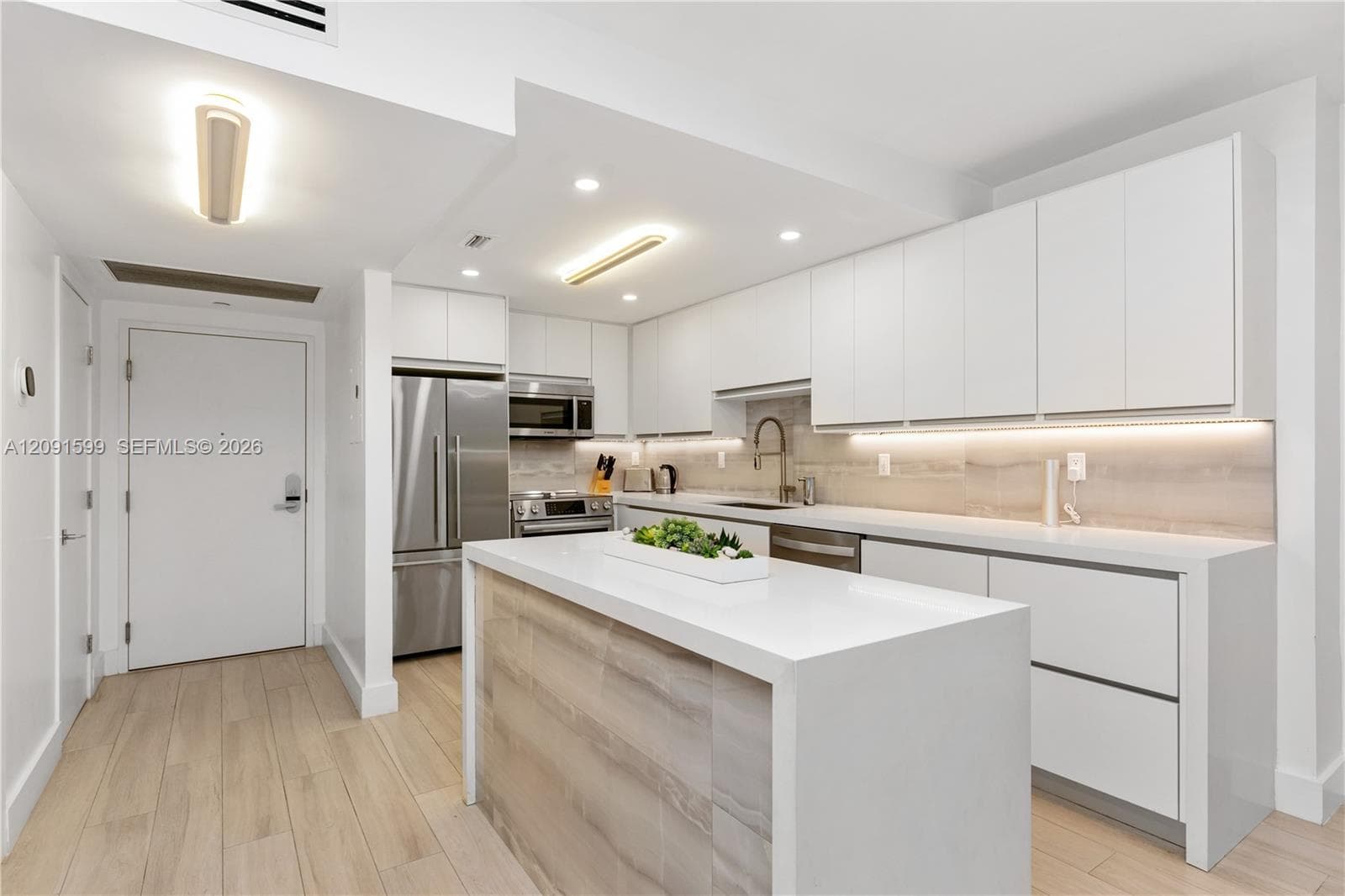 2301 Collins Ave # 318, Miami Beach FL 33139