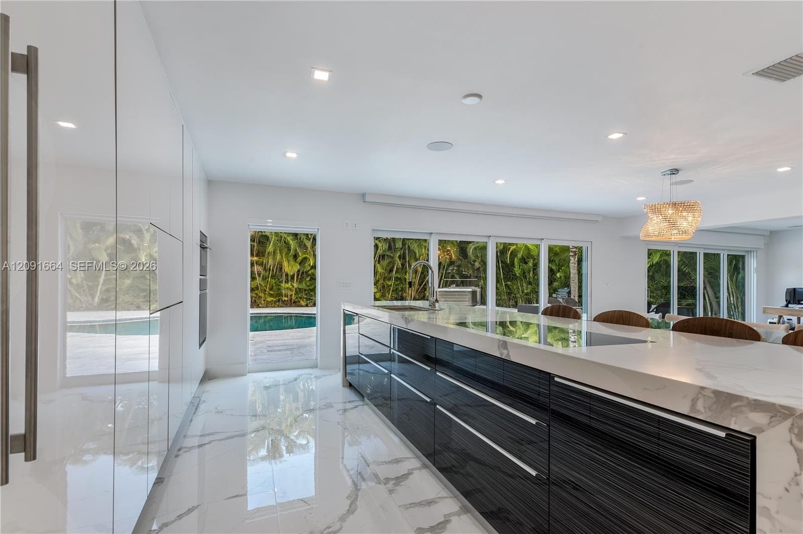 20501 NE 22nd Pl, Miami FL 33180