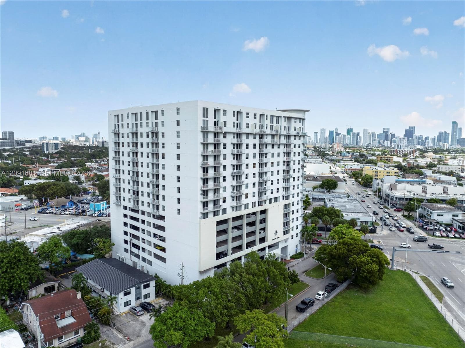 1 Glen Royal Pkwy # 903, Miami FL 33125