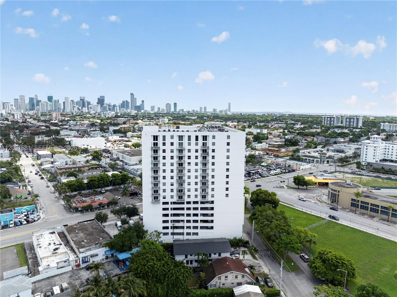 1 Glen Royal Pkwy # 903, Miami FL 33125
