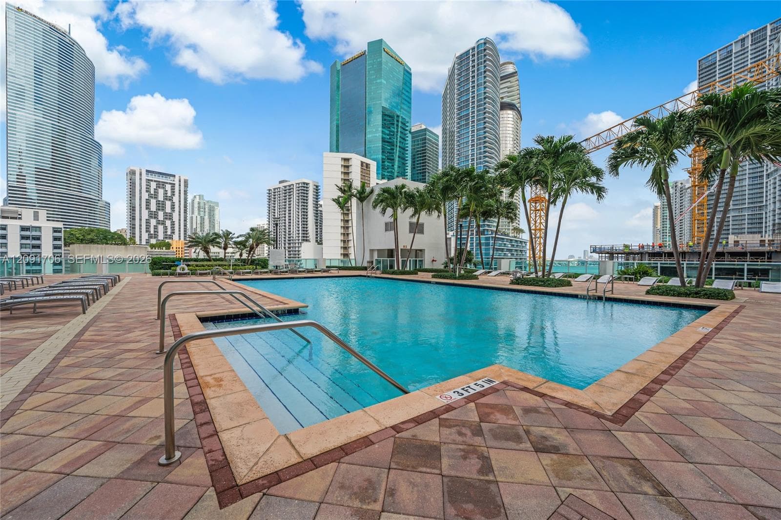 31 SE 5th St # 409, Miami FL 33131