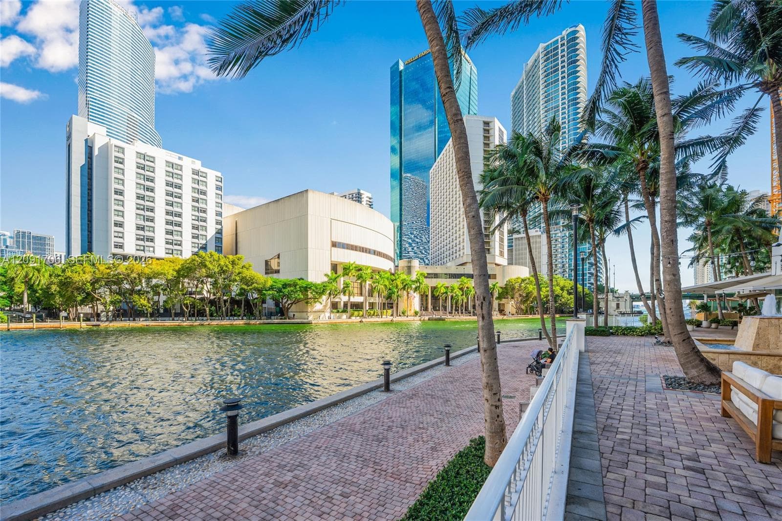 31 SE 5th St # 409, Miami FL 33131