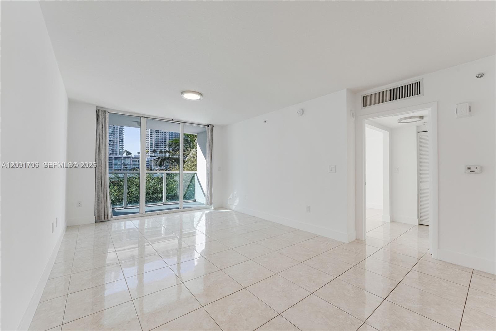 31 SE 5th St # 409, Miami FL 33131