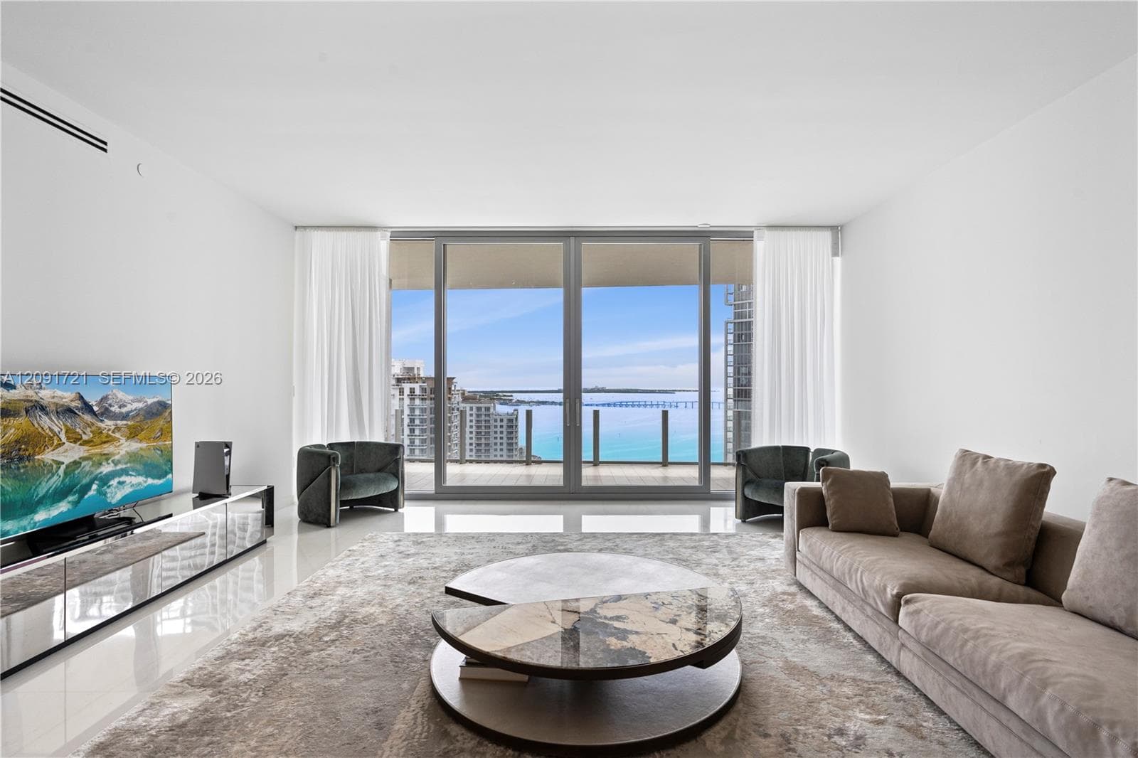 300 Biscayne Boulevard Way # 3304C, Miami FL 33131
