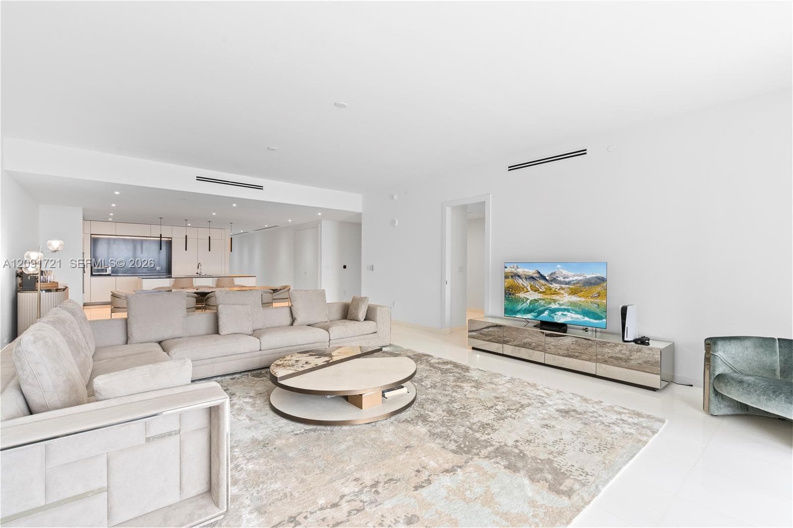 300 Biscayne Boulevard Way # 3304C, Miami FL 33131