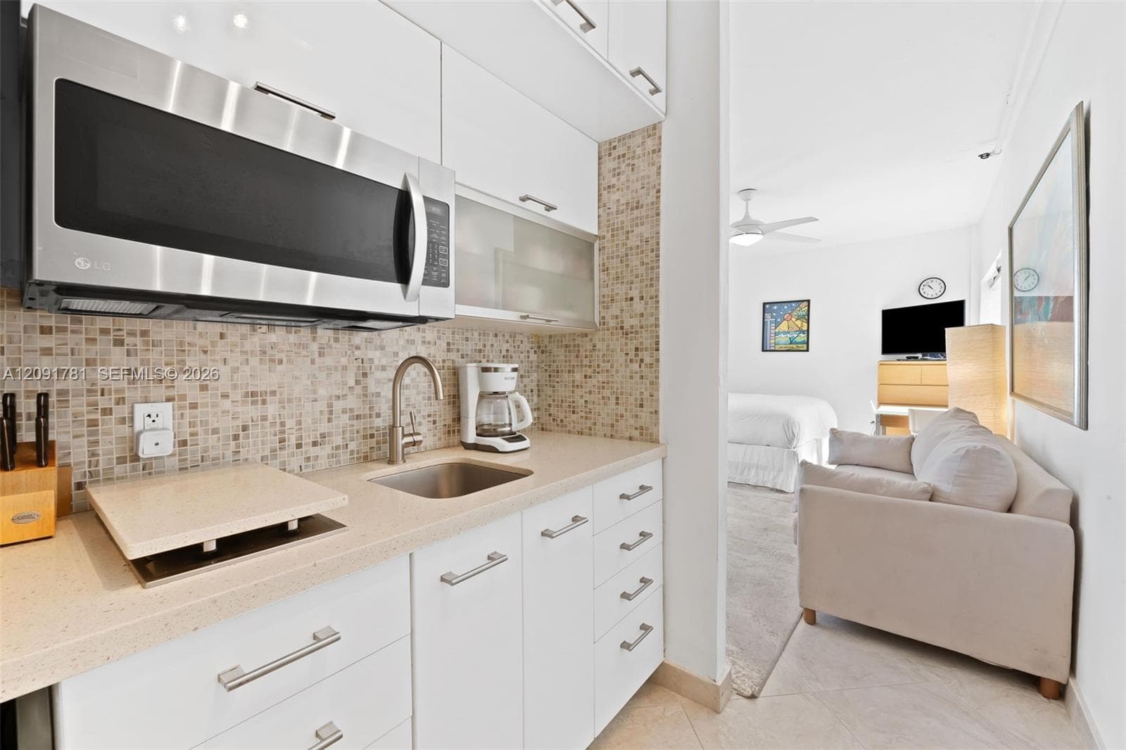 255 W 24th St # 330, Miami Beach FL 33140
