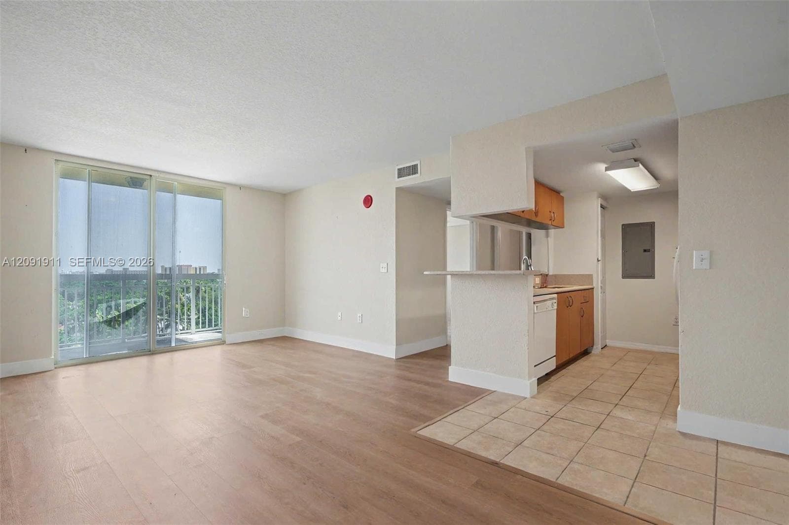 816 NW 11th St # 906, Miami FL 33136