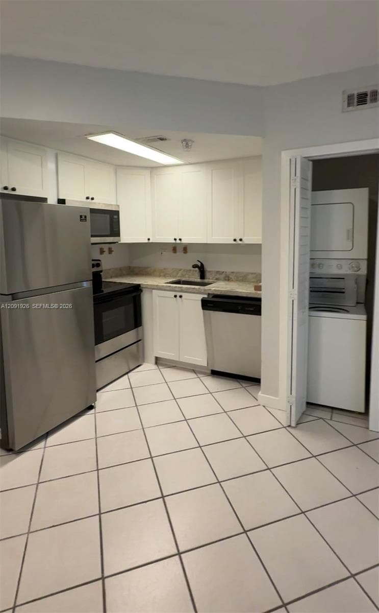 3051 SW 27th Ave # 402, Miami FL 33133