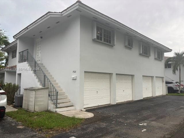 7928 Camino Cir # 8, Miami FL 33143