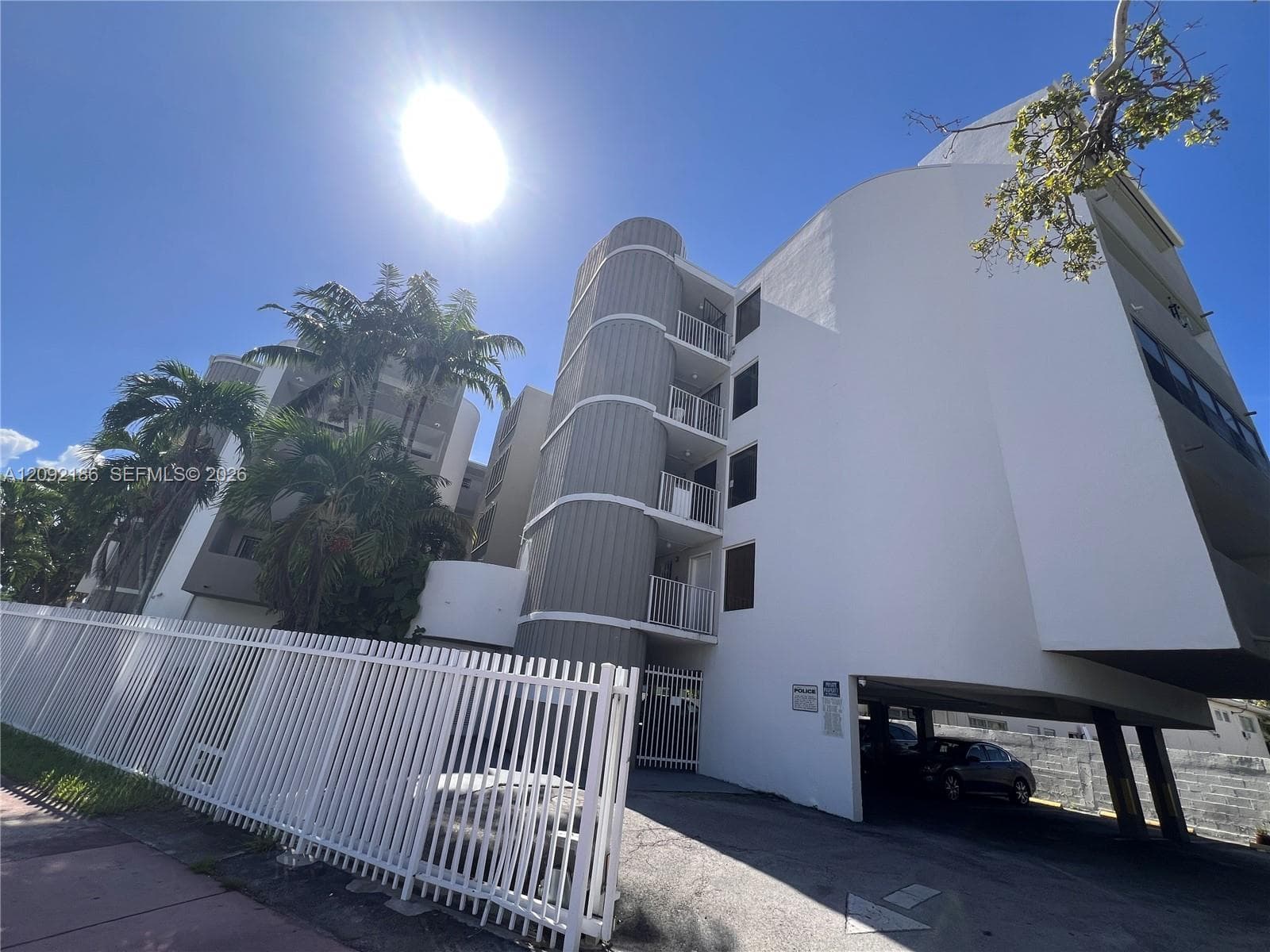 2000 Biarritz Dr # 407, Miami Beach FL 33141