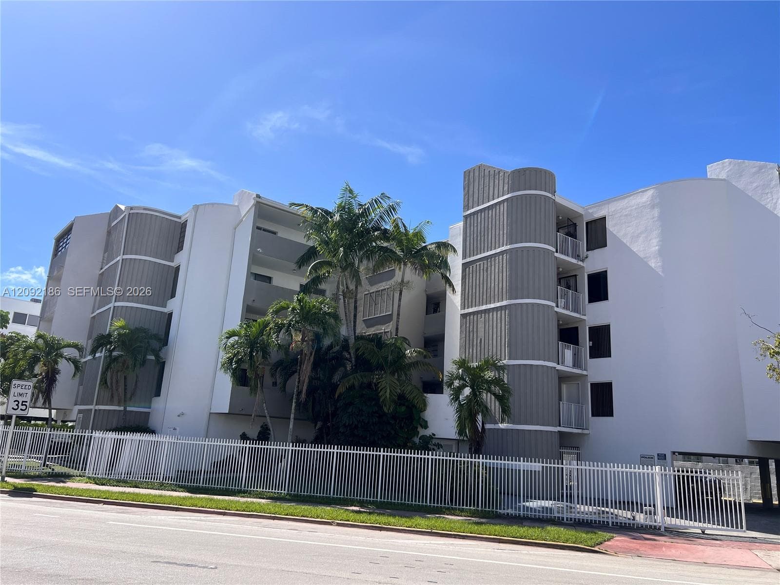 2000 Biarritz Dr # 407, Miami Beach FL 33141