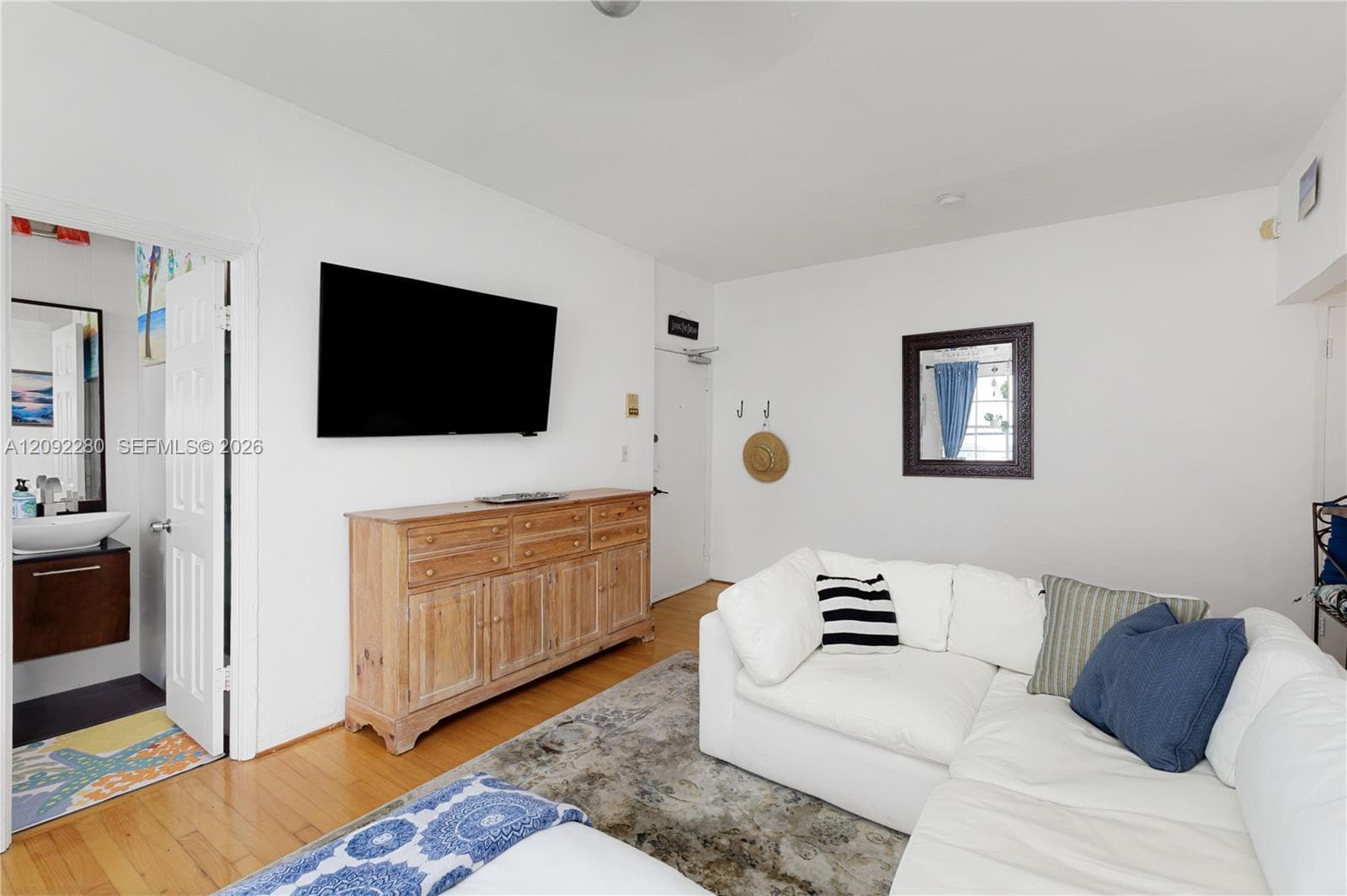 1005 Meridian Ave # 8, Miami Beach FL 33139