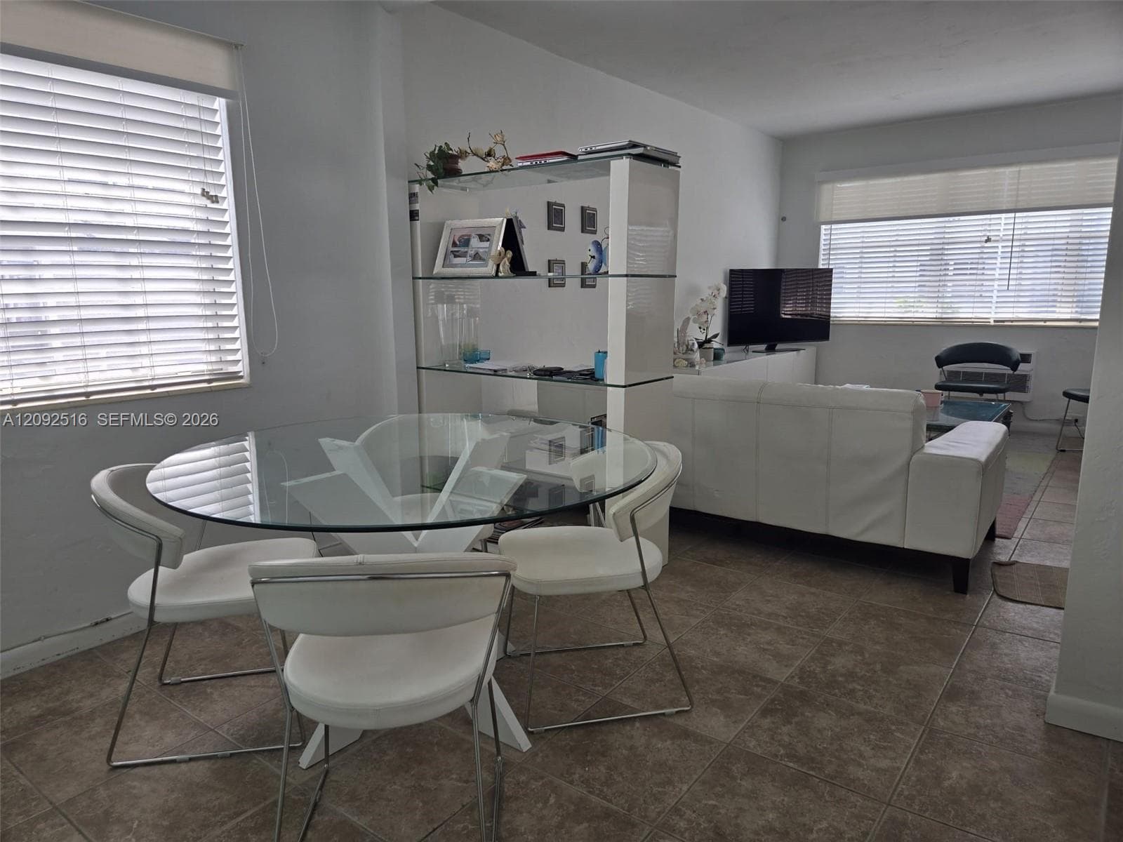 717 Espanola Way # 207, Miami Beach FL 33139