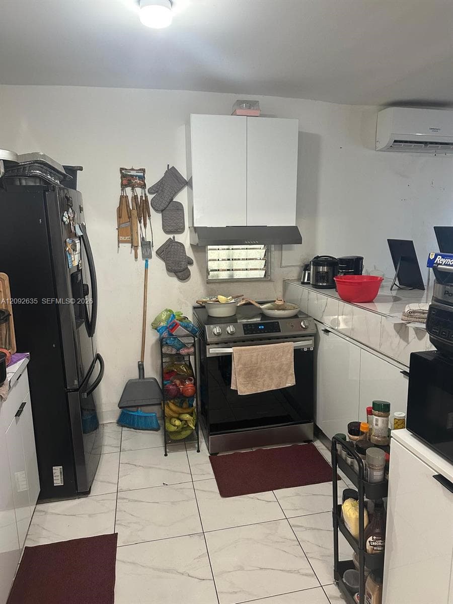 3425 NW 14th Ave, Miami FL 33142