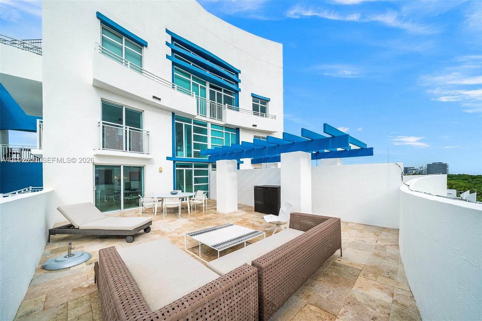 7600 Collins Ave # 1012, Miami Beach FL 33141