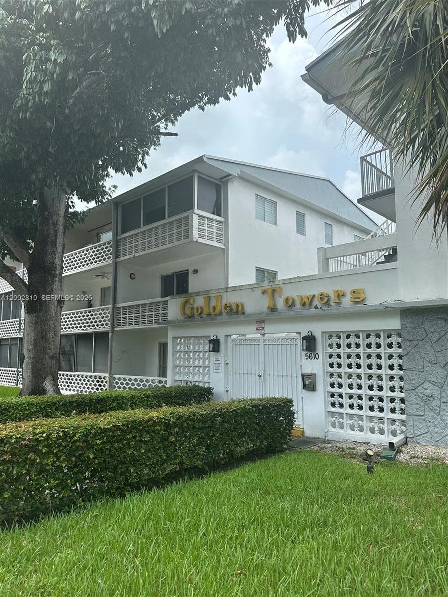 15600 NE 6th Ave # 39A, Miami FL 33162