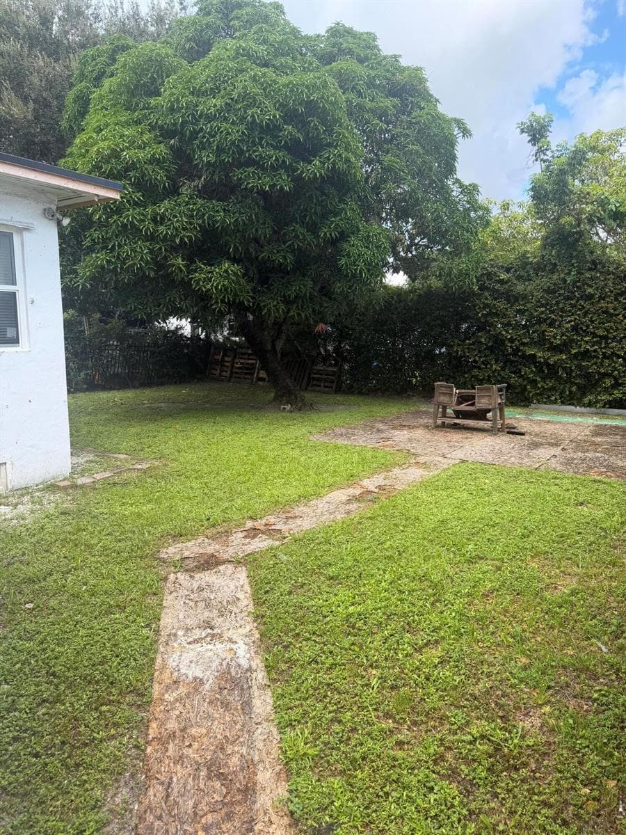1419 NW 44TH Street # 1, Miami FL 33142