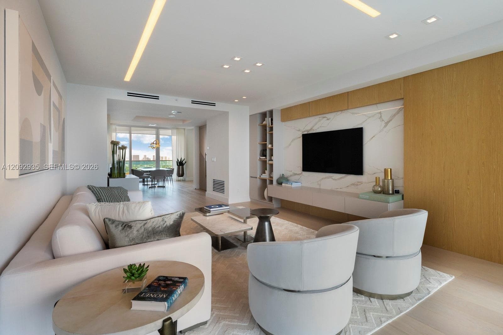 300 S Pointe Dr # 4206, Miami Beach FL 33139