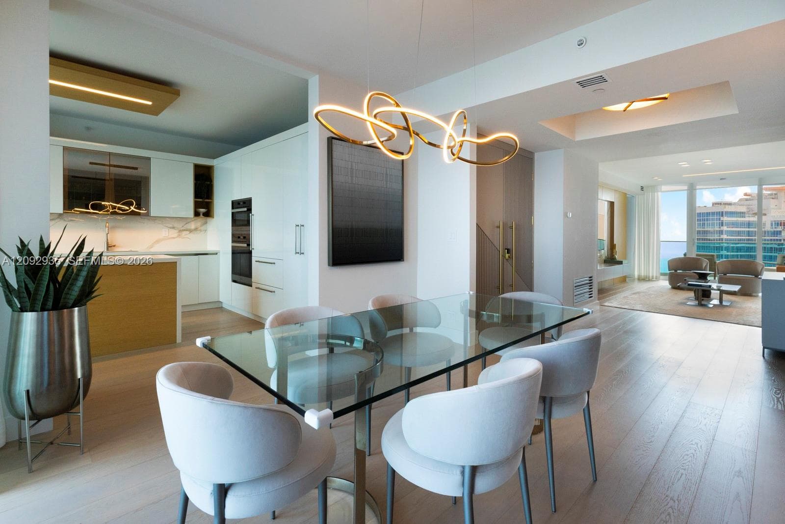 300 S Pointe Dr # 4206, Miami Beach FL 33139