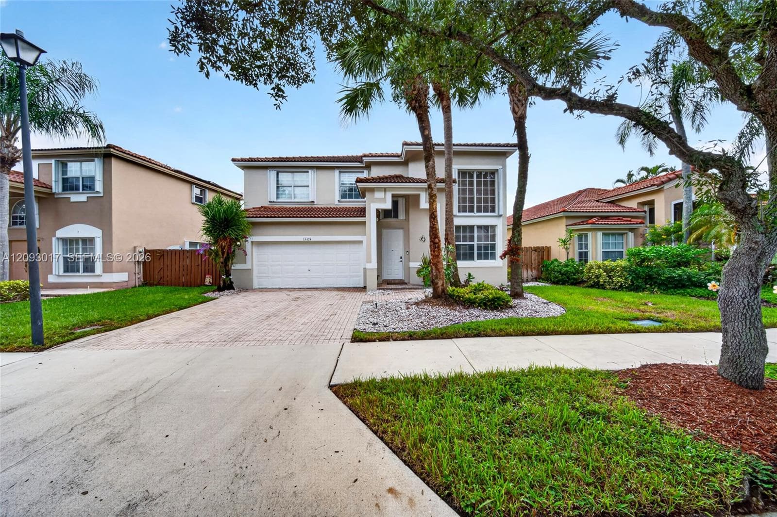 16424 Sapphire Pl, Weston FL 33331