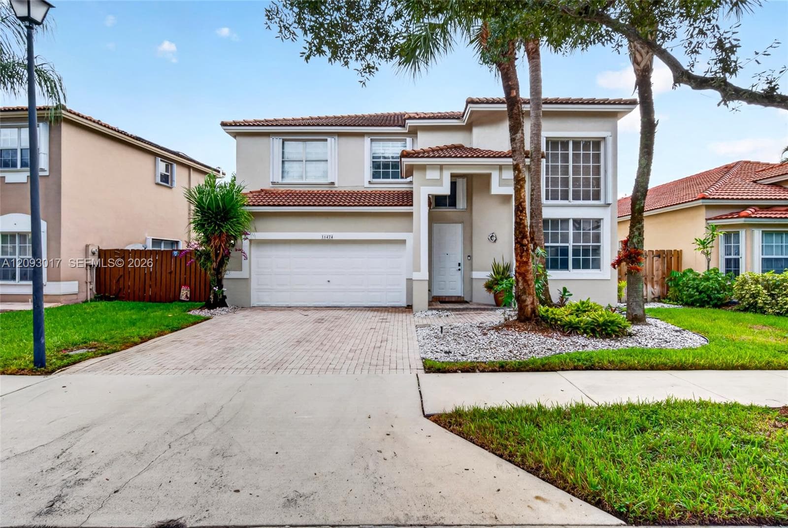16424 Sapphire Pl, Weston FL 33331