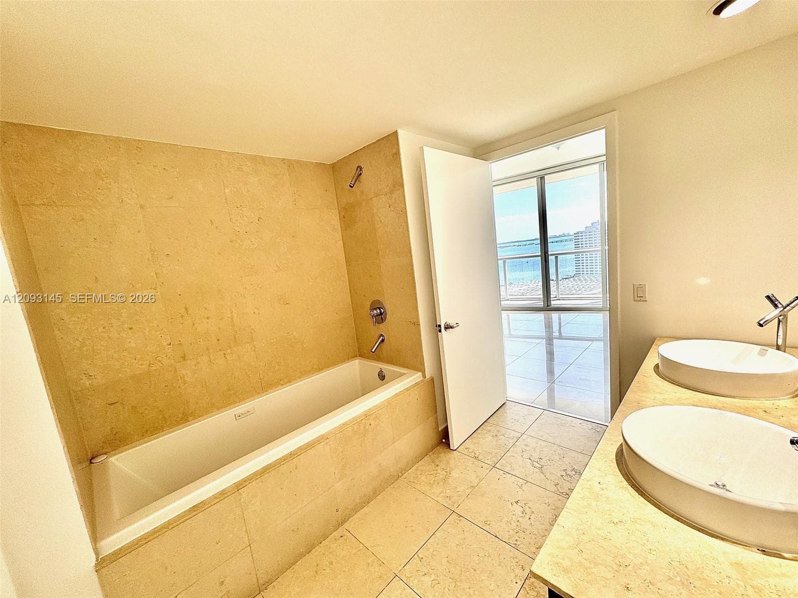 485 Brickell Ave # 1809, Miami FL 33131