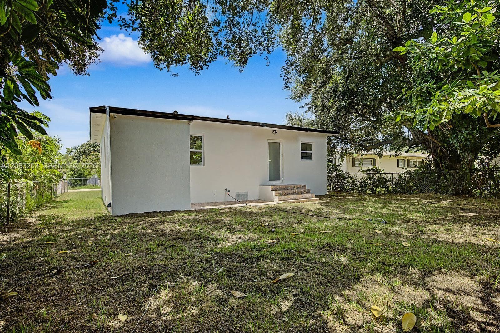 1785 NW 52nd St, Miami FL 33142