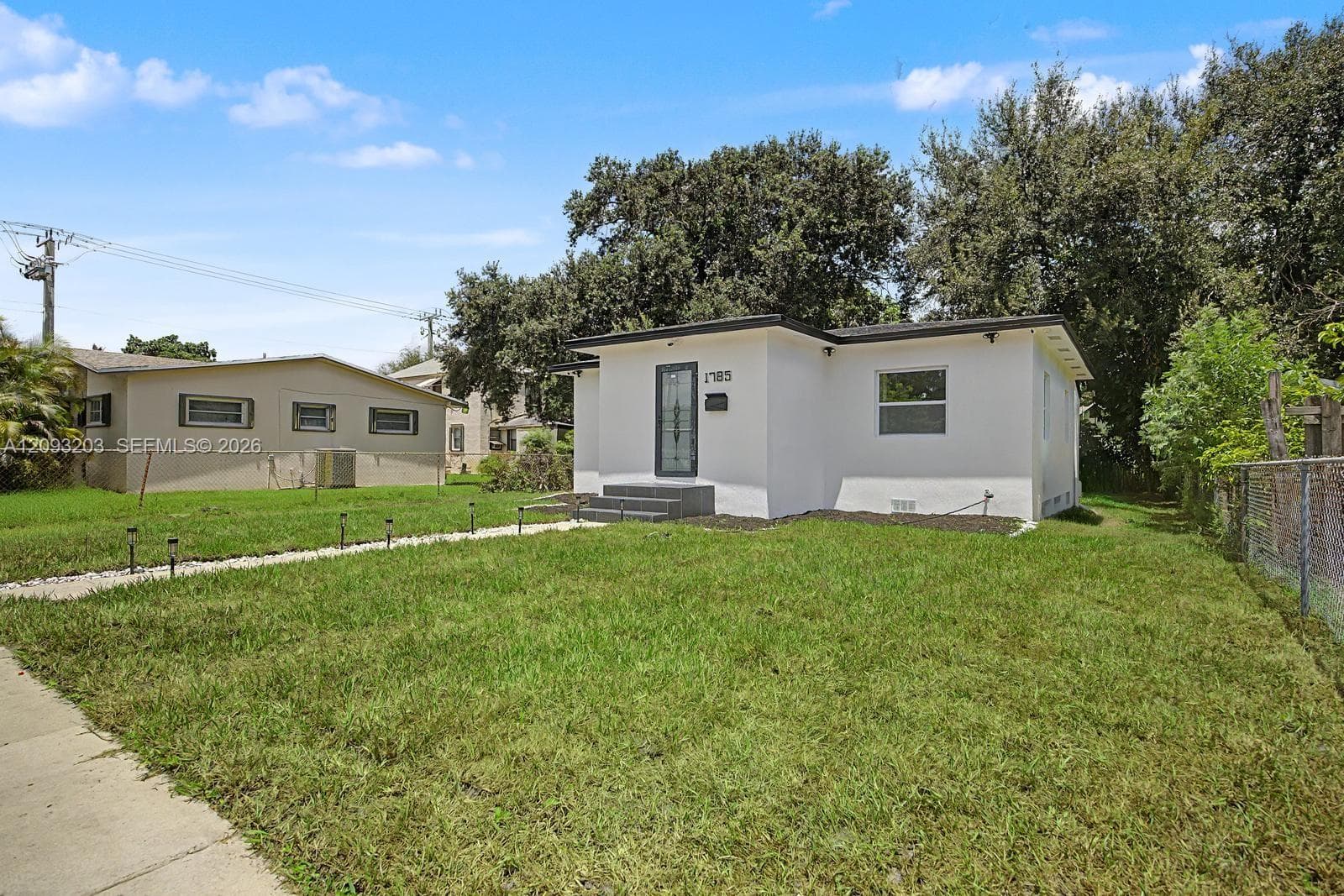 1785 NW 52nd St, Miami FL 33142