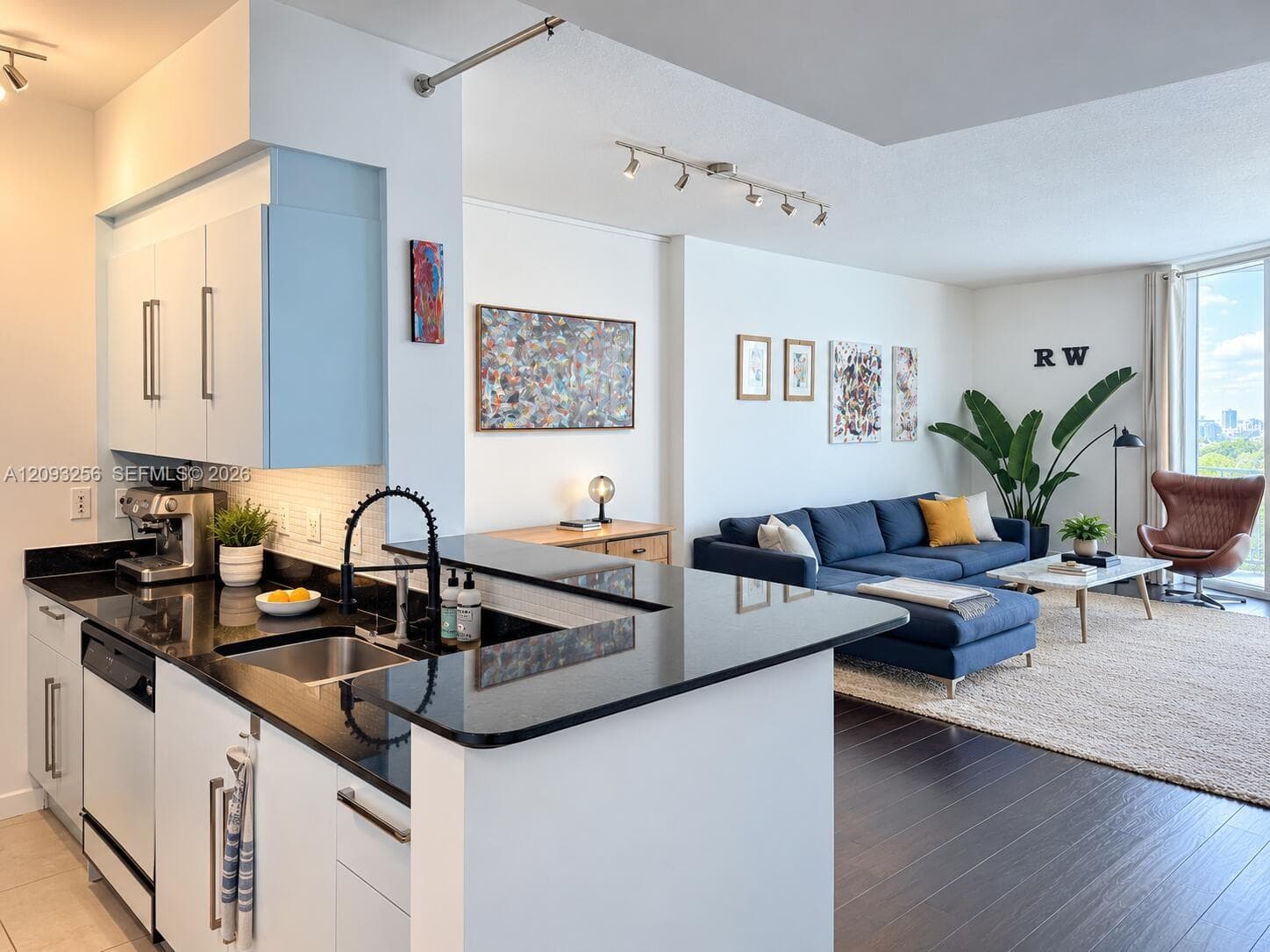 325 S Biscayne Blvd # 1424, Miami FL 33131