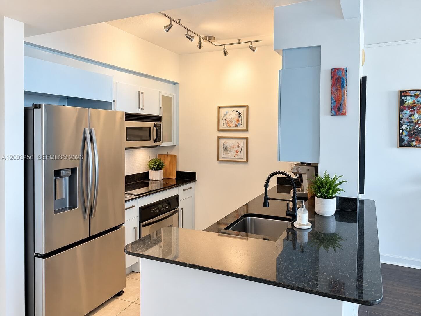 325 S Biscayne Blvd # 1424, Miami FL 33131