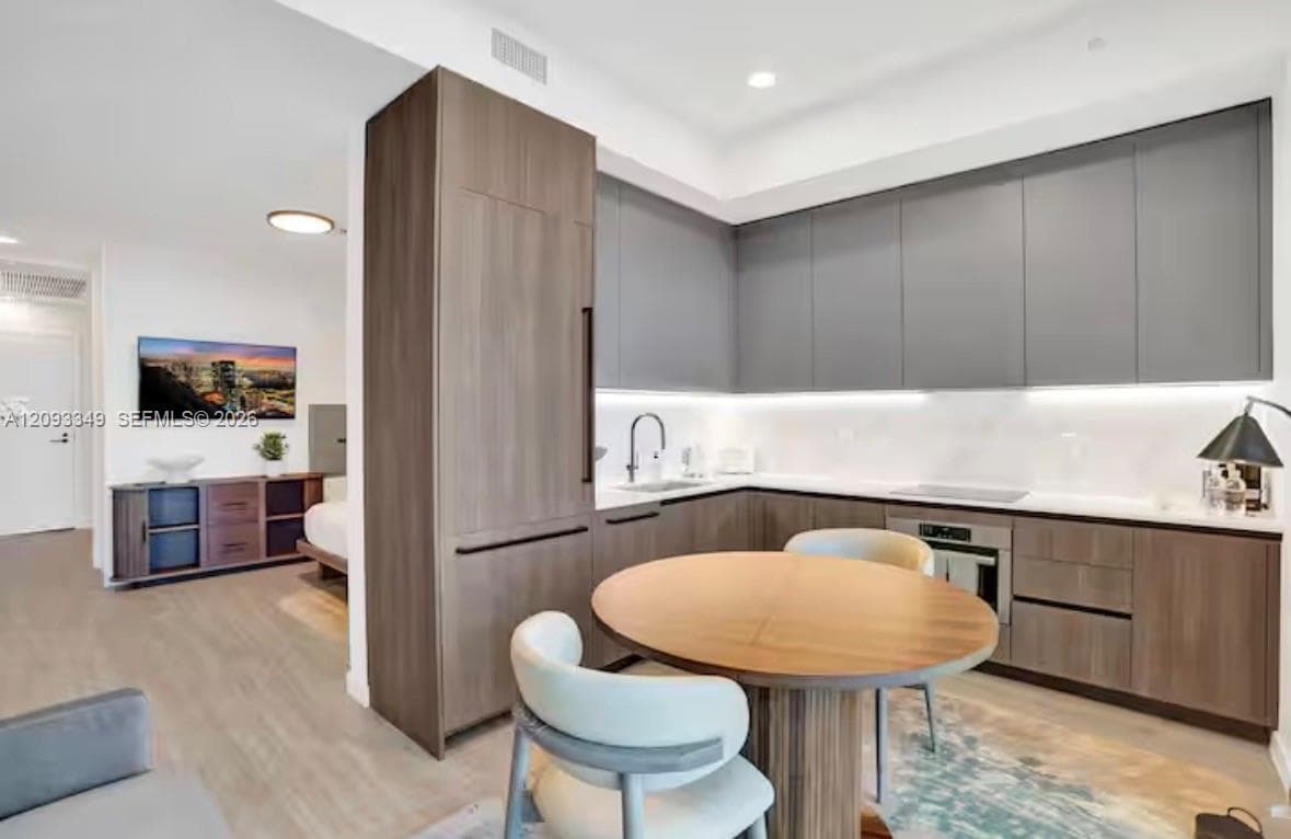580 72nd St # 1905, Miami Beach FL 33141