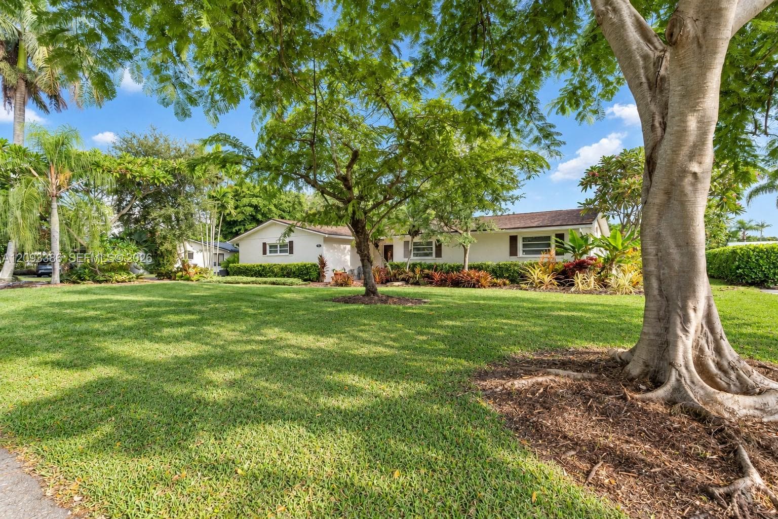 9761 SW 123rd St, Miami FL 33176