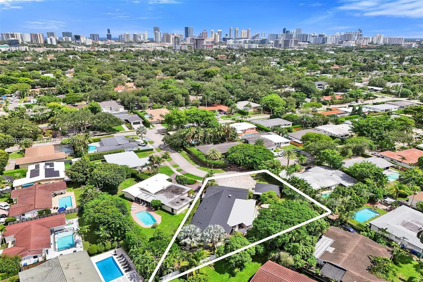20100 NE 20th Ct, Miami FL 33179