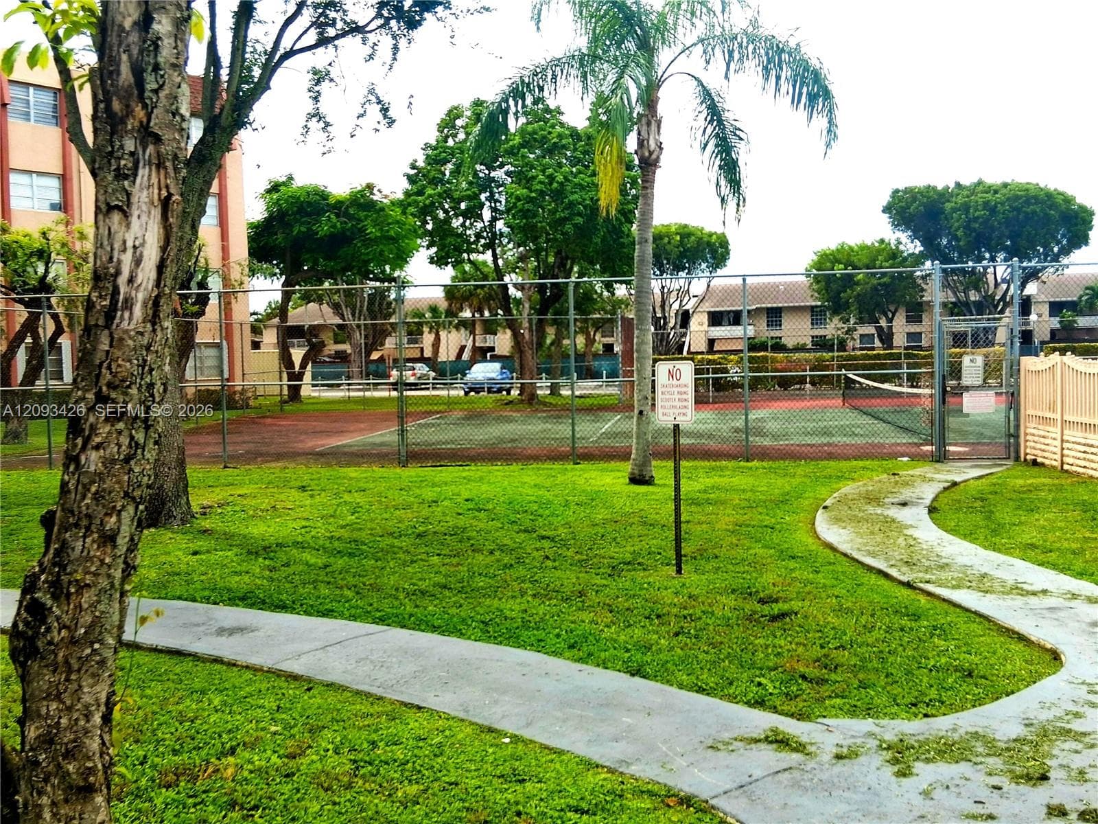 13715 Kendale Lakes Cir # 107, Miami FL 33183