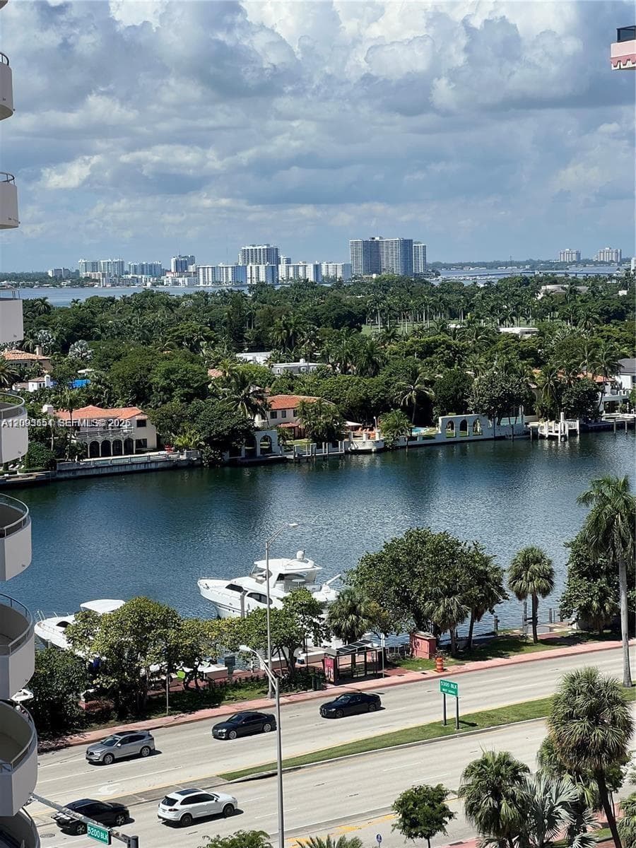 5161 Collins Ave # 1211, Miami Beach FL 33140