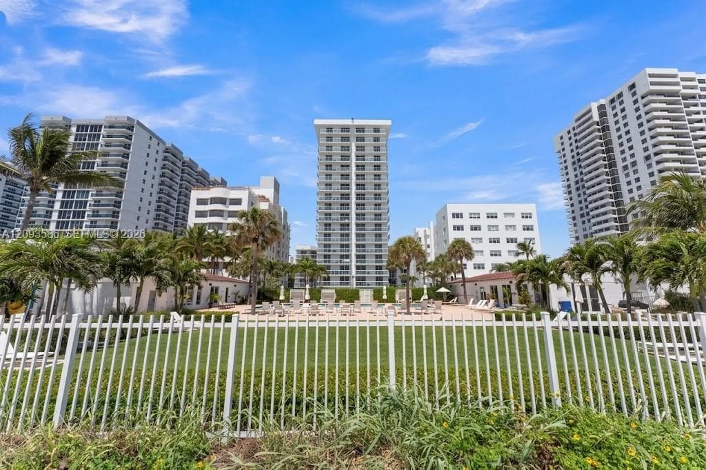 2457 Collins Ave # 1502, Miami Beach FL 33140