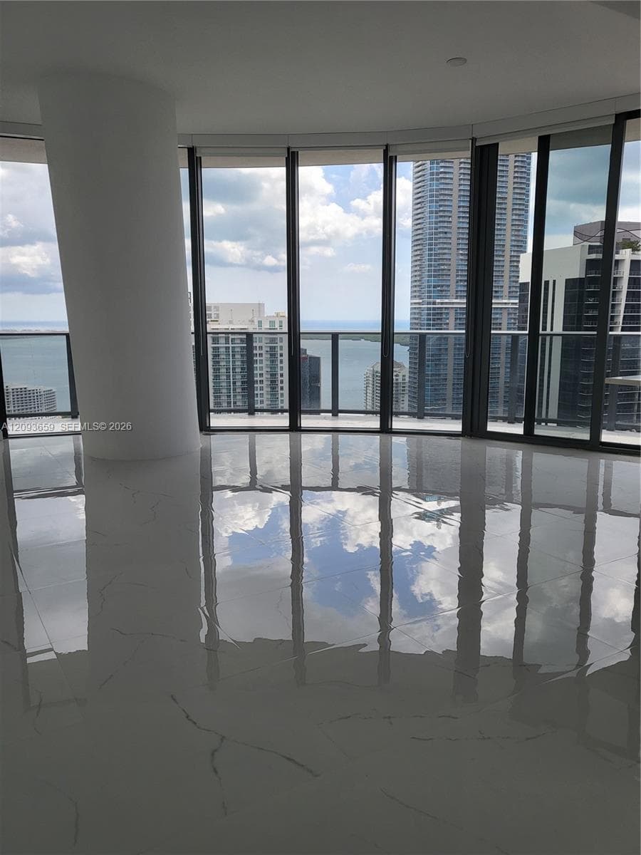 45 SW 9th Street # 4303, Miami FL 33130