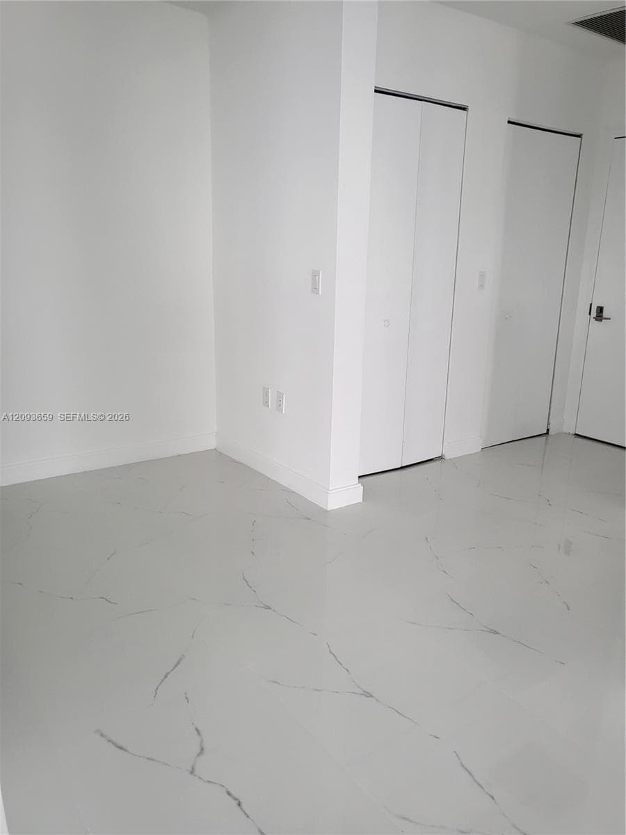45 SW 9th Street # 4303, Miami FL 33130