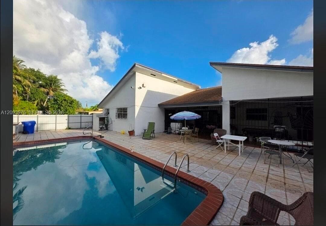 3950 SW 4th St, Miami FL 33134