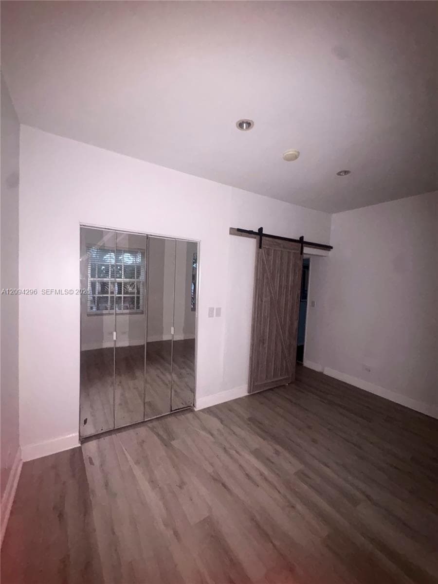 637 12th St # 6, Miami Beach FL 33139