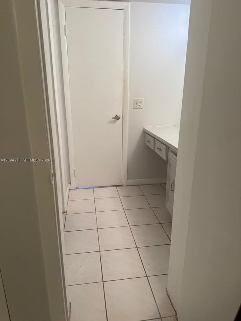 484 NW 165th St Rd # 311, Miami FL 33169