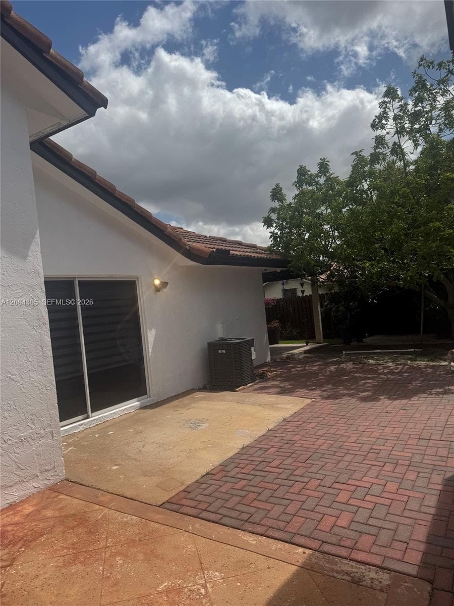 811 NW 133rd Ct, Miami FL 33182