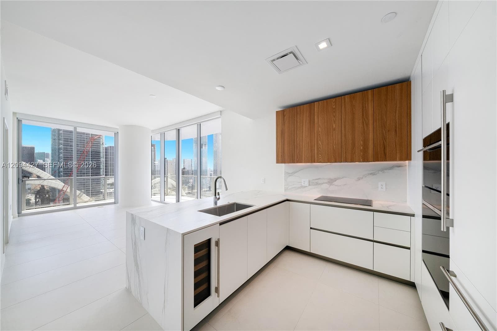 1400 Biscayne Blvd # 2502, Miami FL 33132