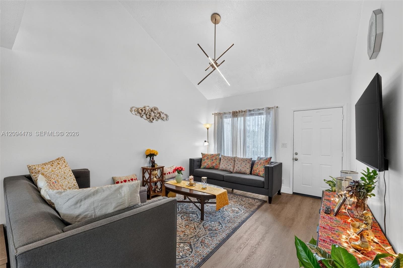 460 NE 211th Ter, Miami FL 33179