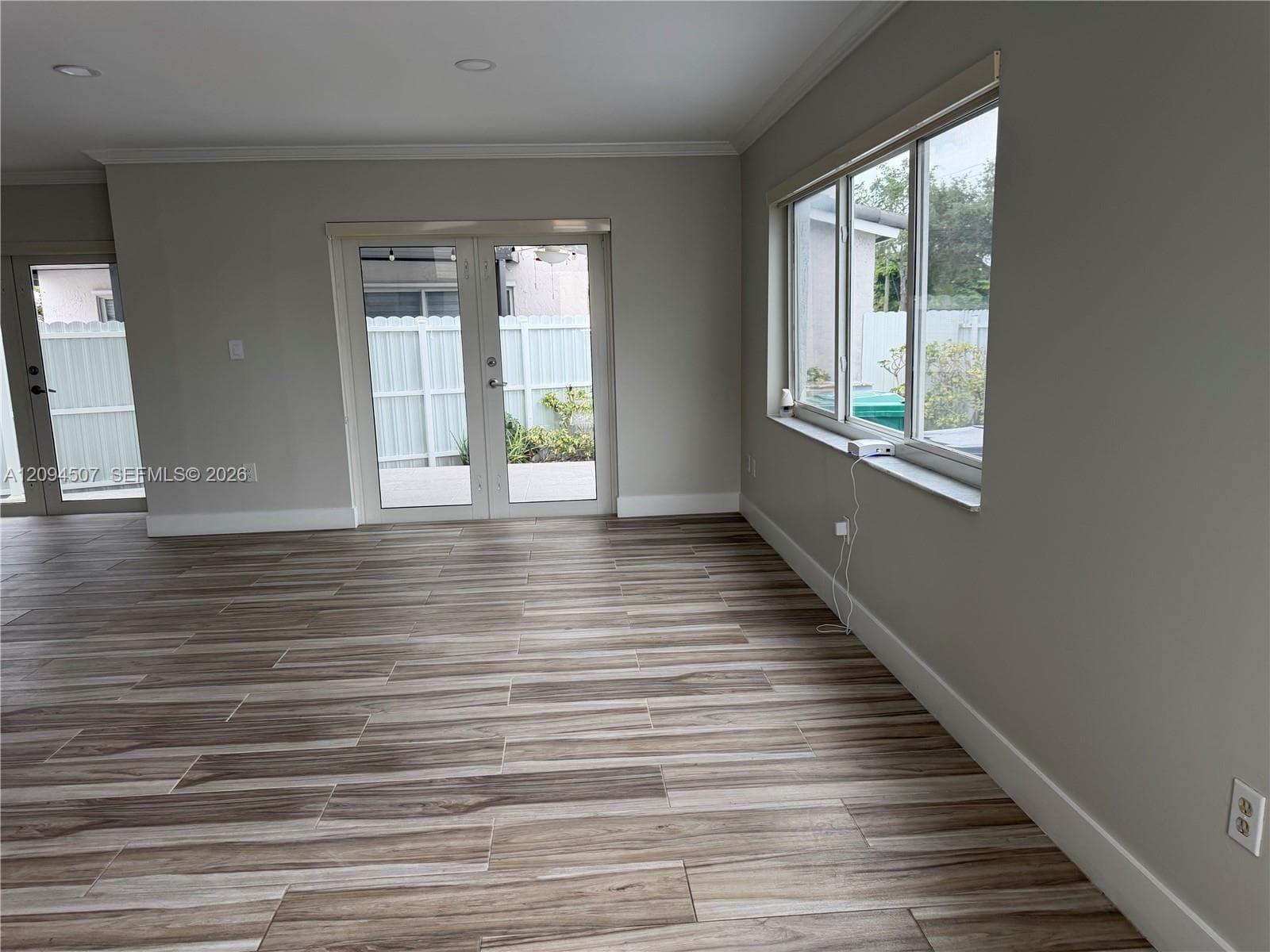 12694 NW 8th Trl, Miami FL 33182