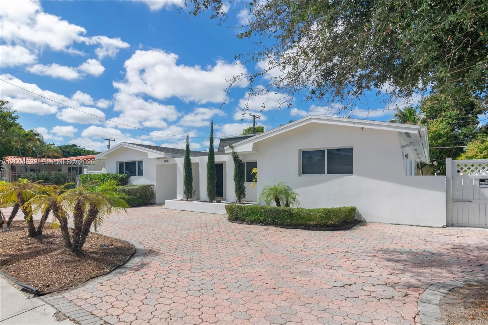 20330 Highland Lakes Blvd, Miami FL 33179