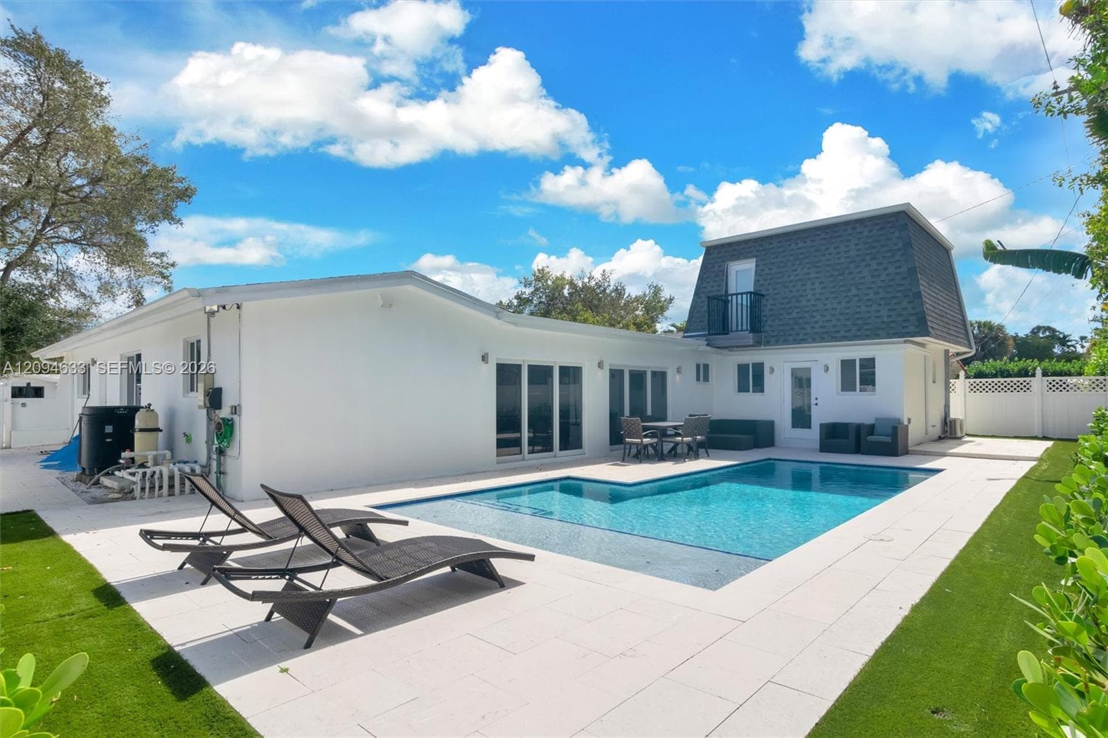 20330 Highland Lakes Blvd, Miami FL 33179