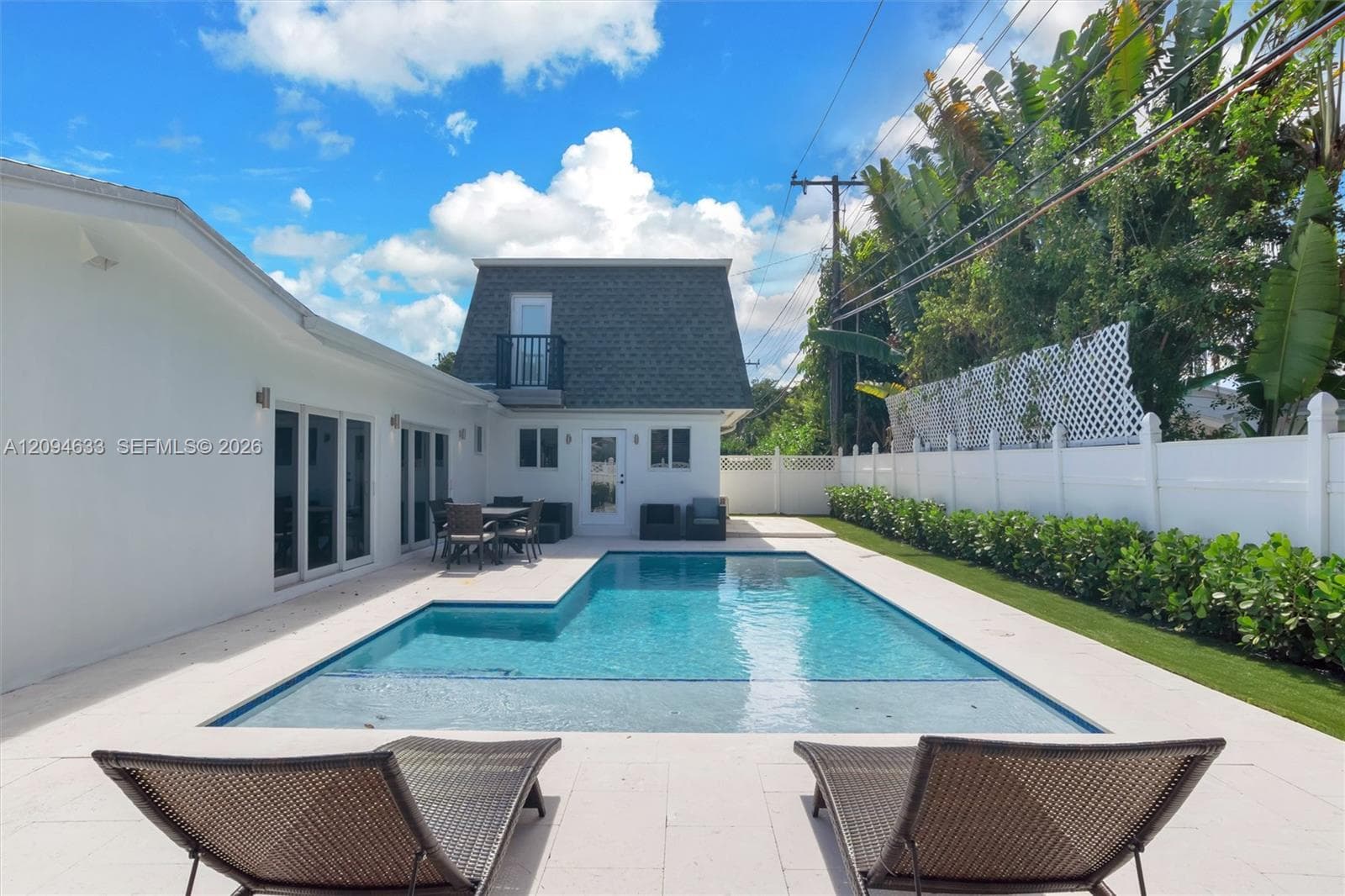 20330 Highland Lakes Blvd, Miami FL 33179