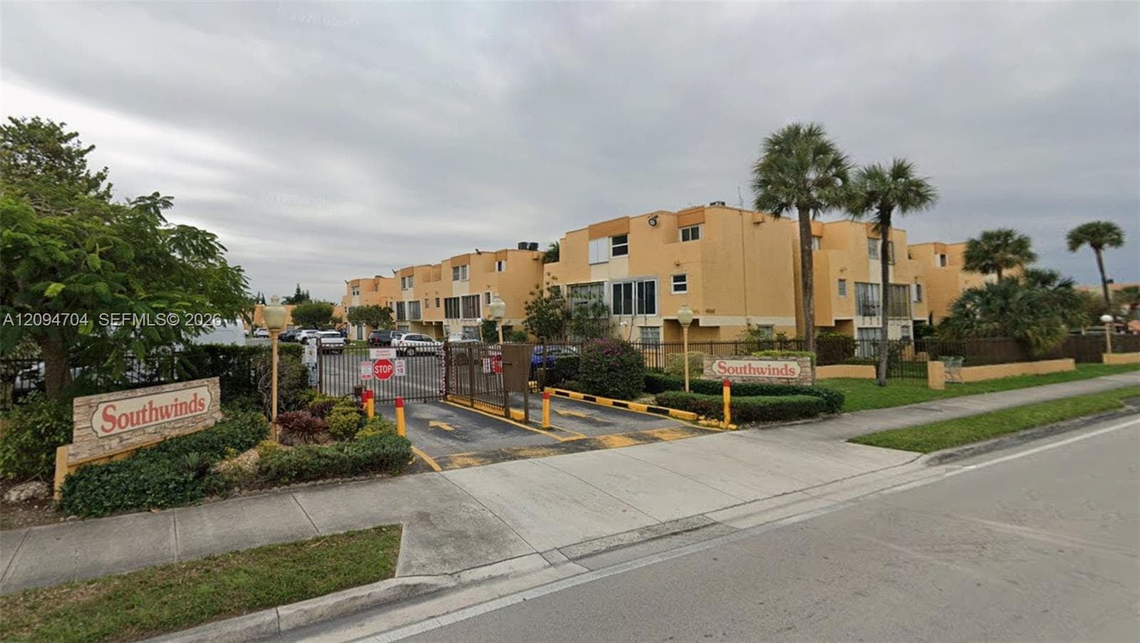 9300 W Flagler St # 214C, Miami FL 33174