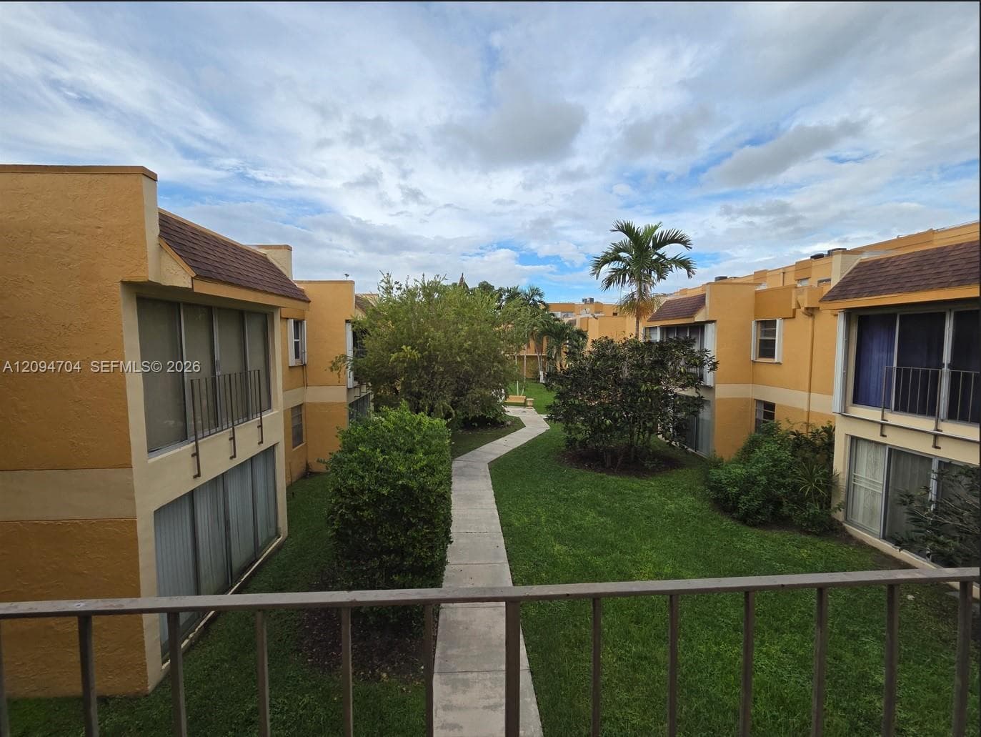 9300 W Flagler St # 214C, Miami FL 33174